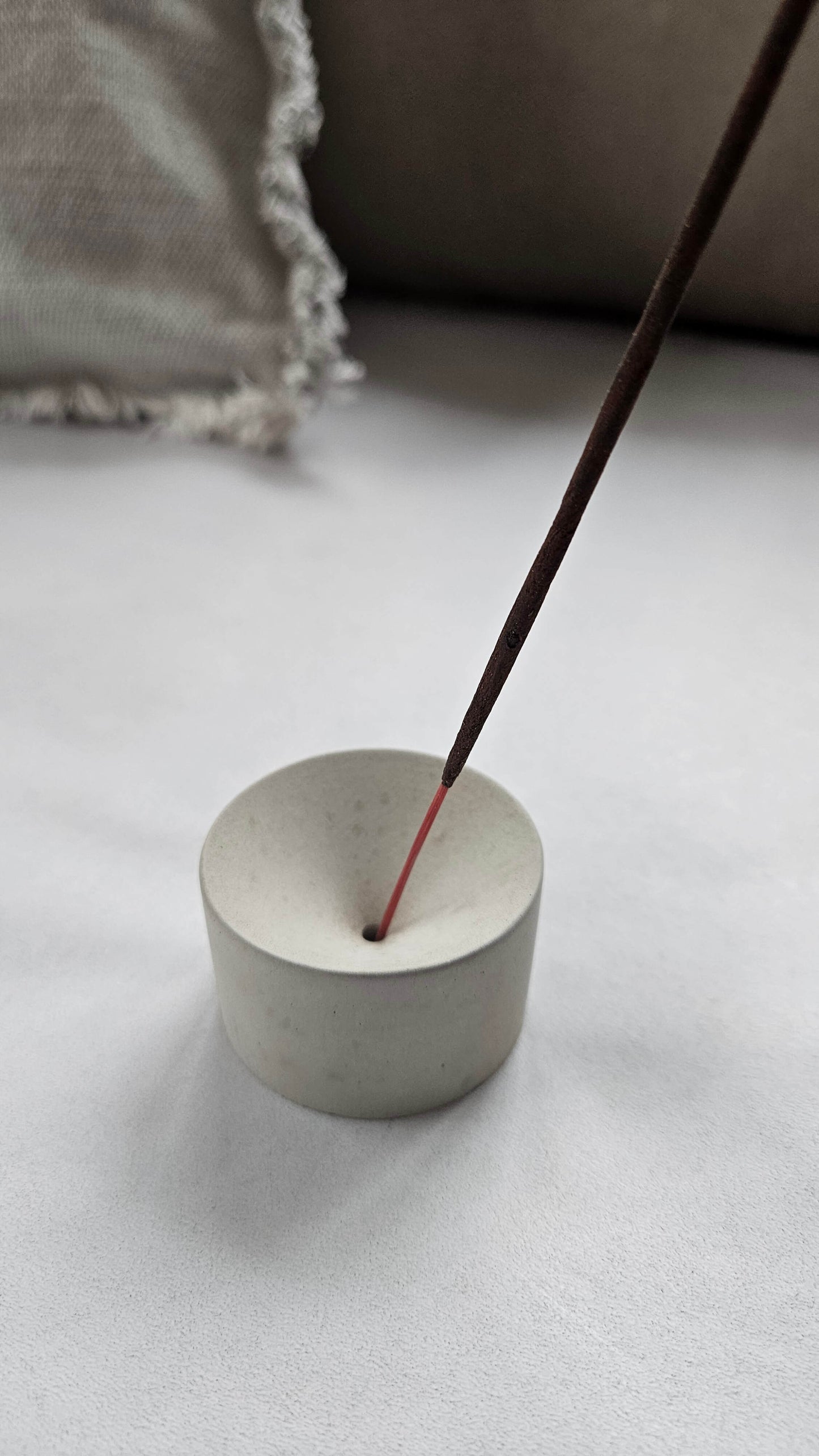 betoninė smilkalinė Zen 1