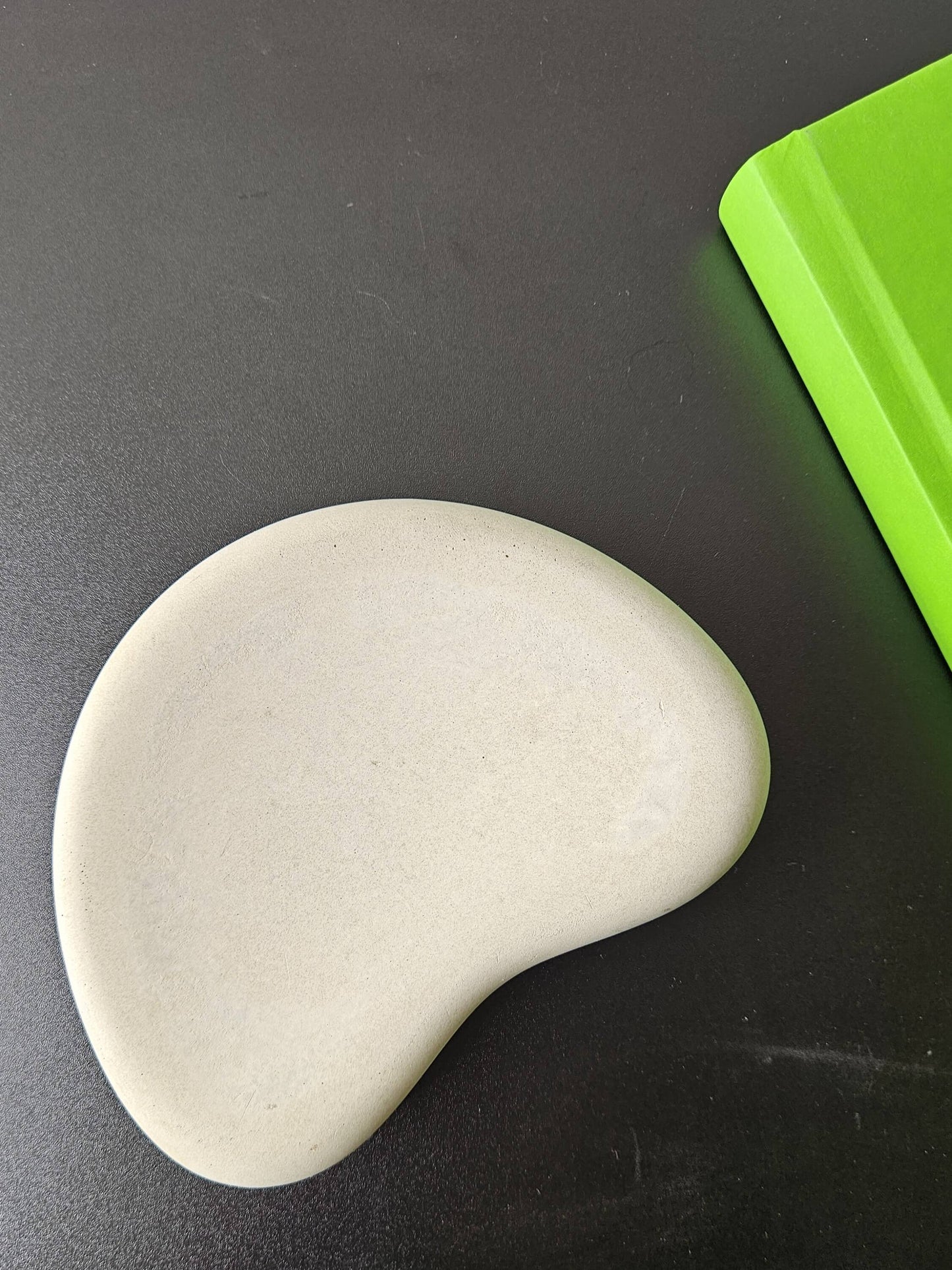 Betoninis padėklas Yin