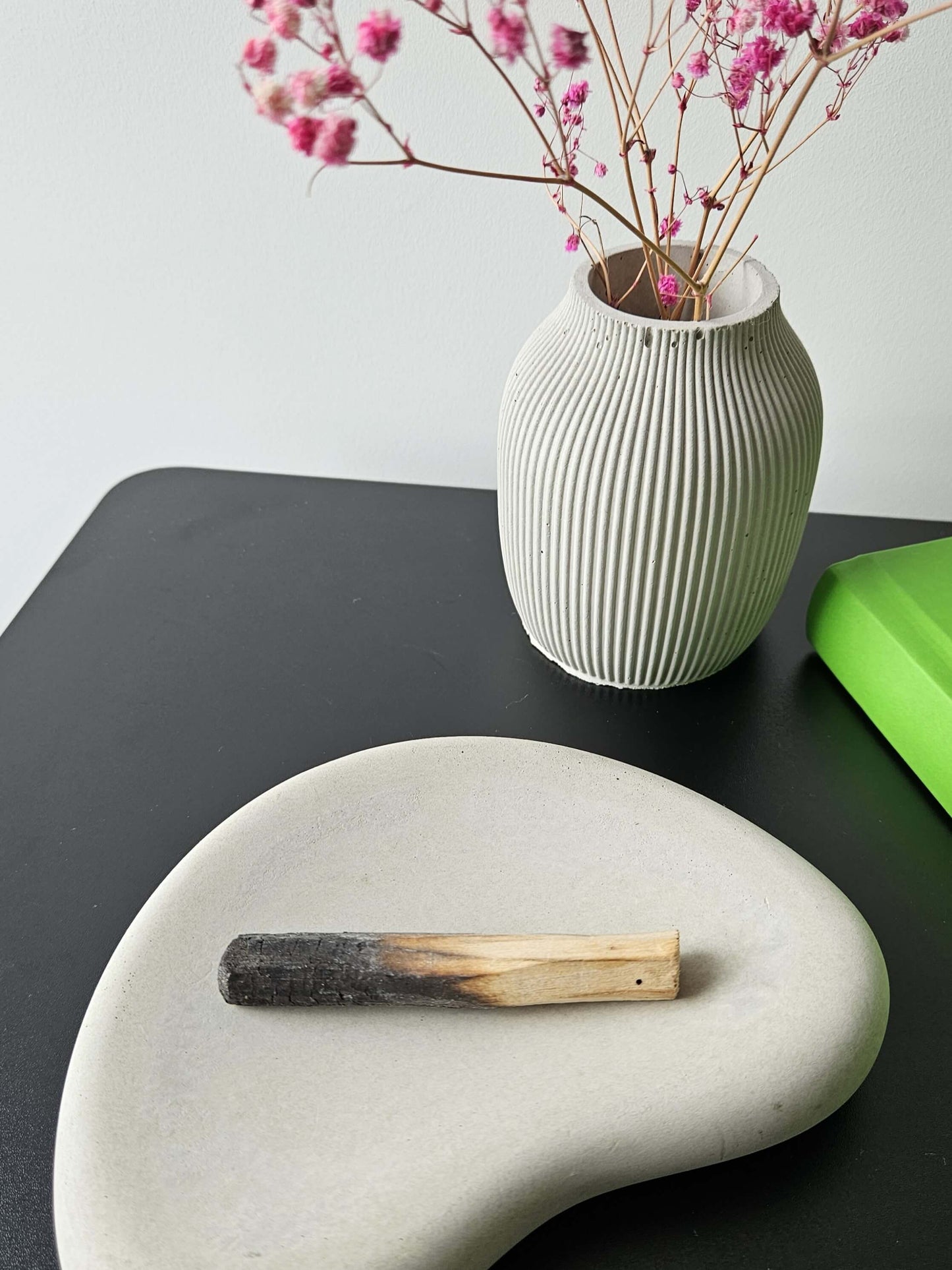 Betoninis padėklas Yin