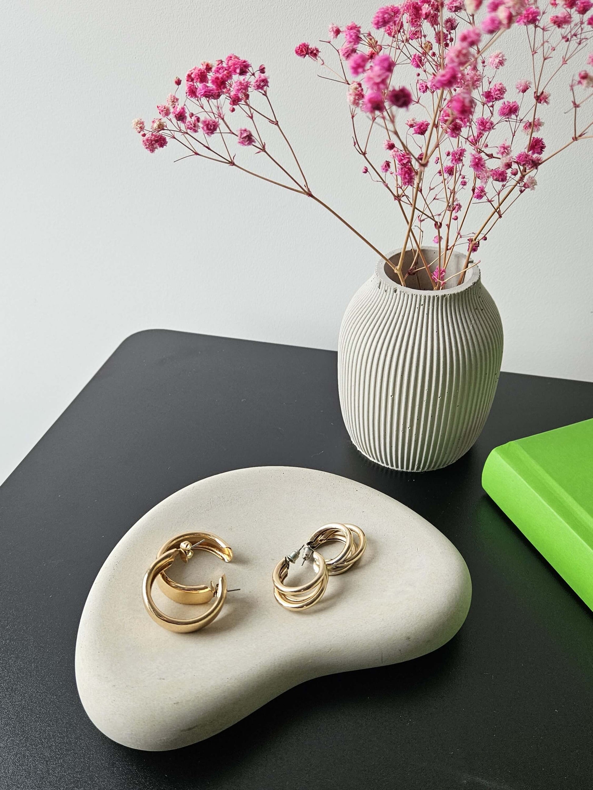 Betoninis padėklas Yin