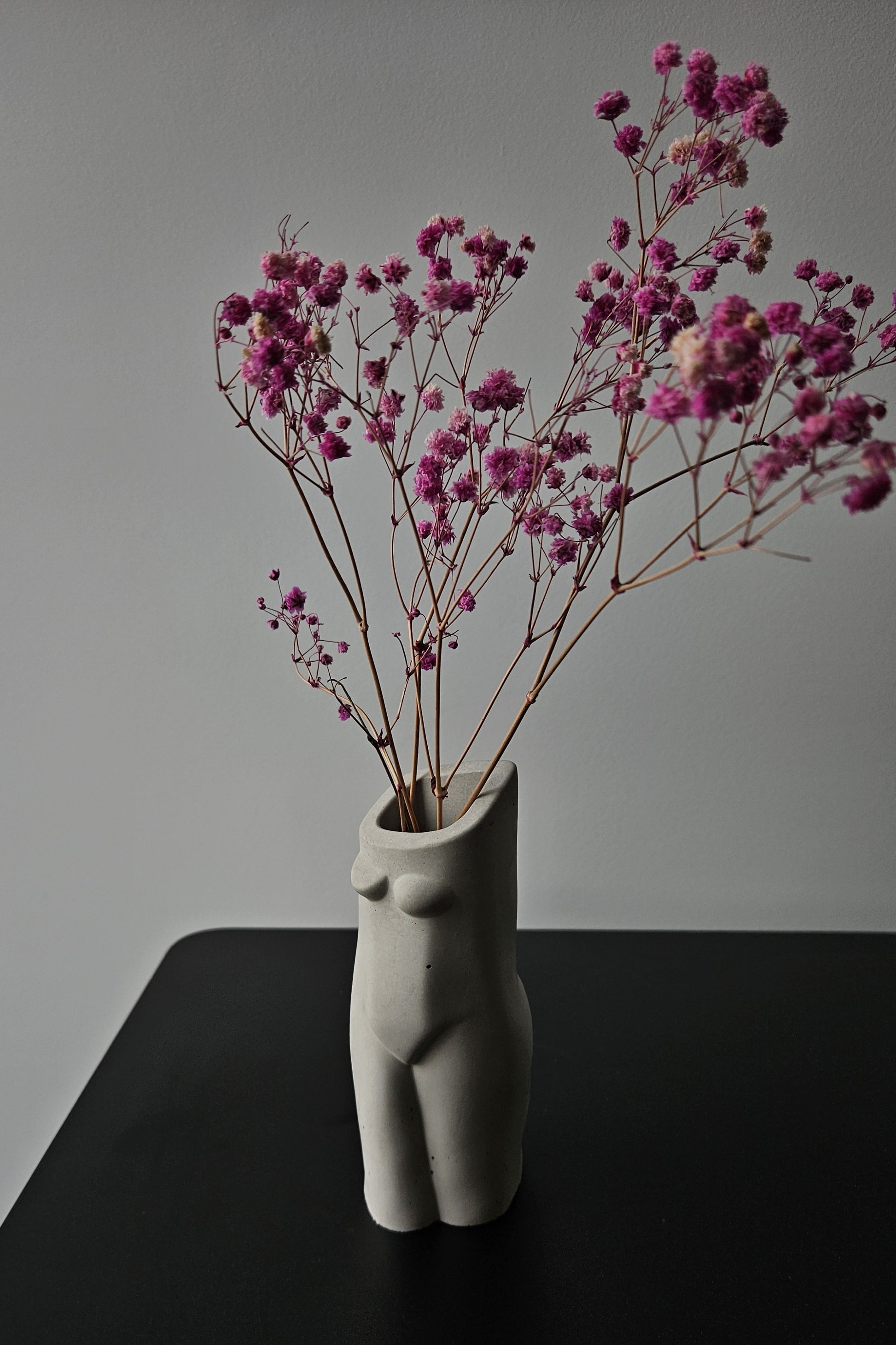 Betonile betoninė vaza Poeme