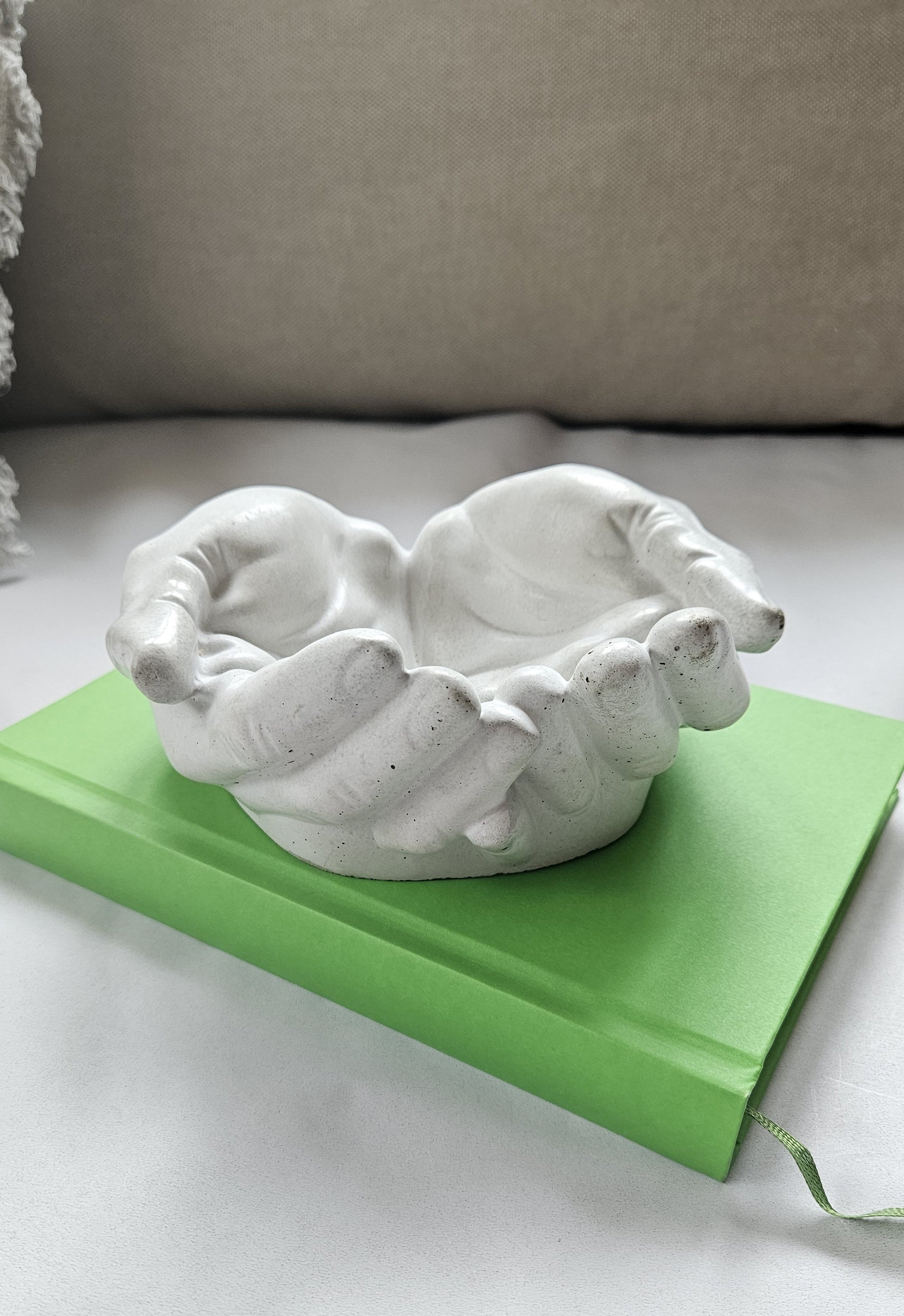 betoninė raktinė rankos dubuo samanoms monetoms