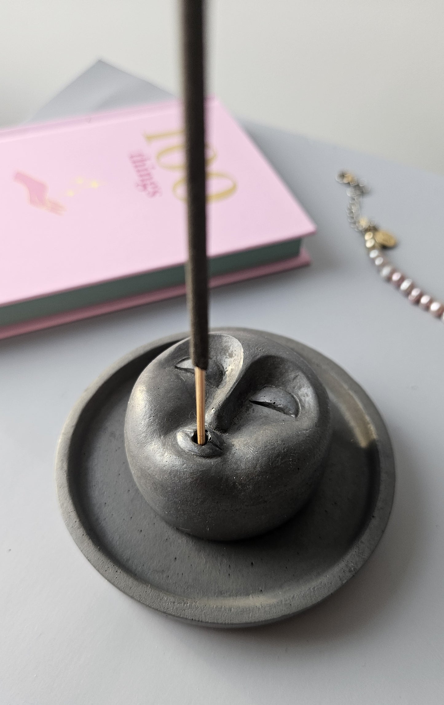 Smilkalinė Om Mani (grafito)