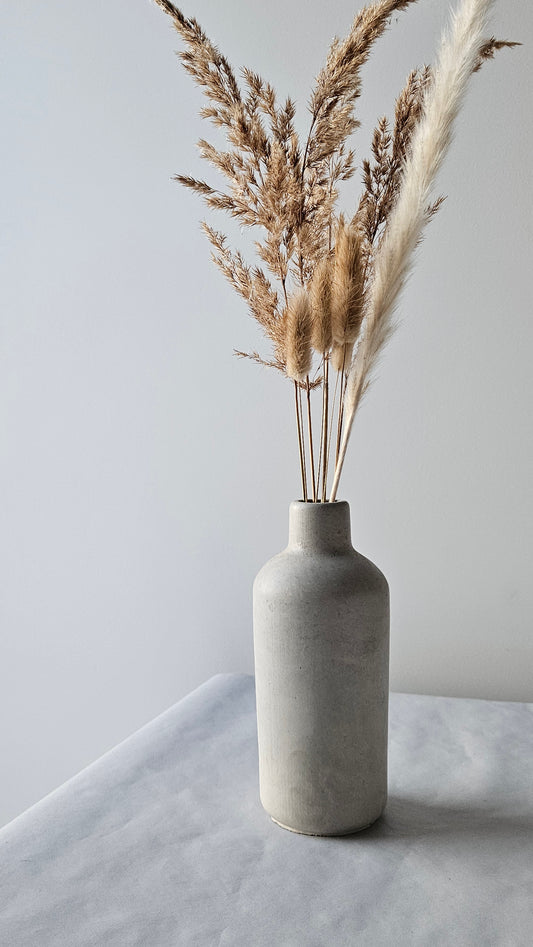 rankų darbo betoninė vaza