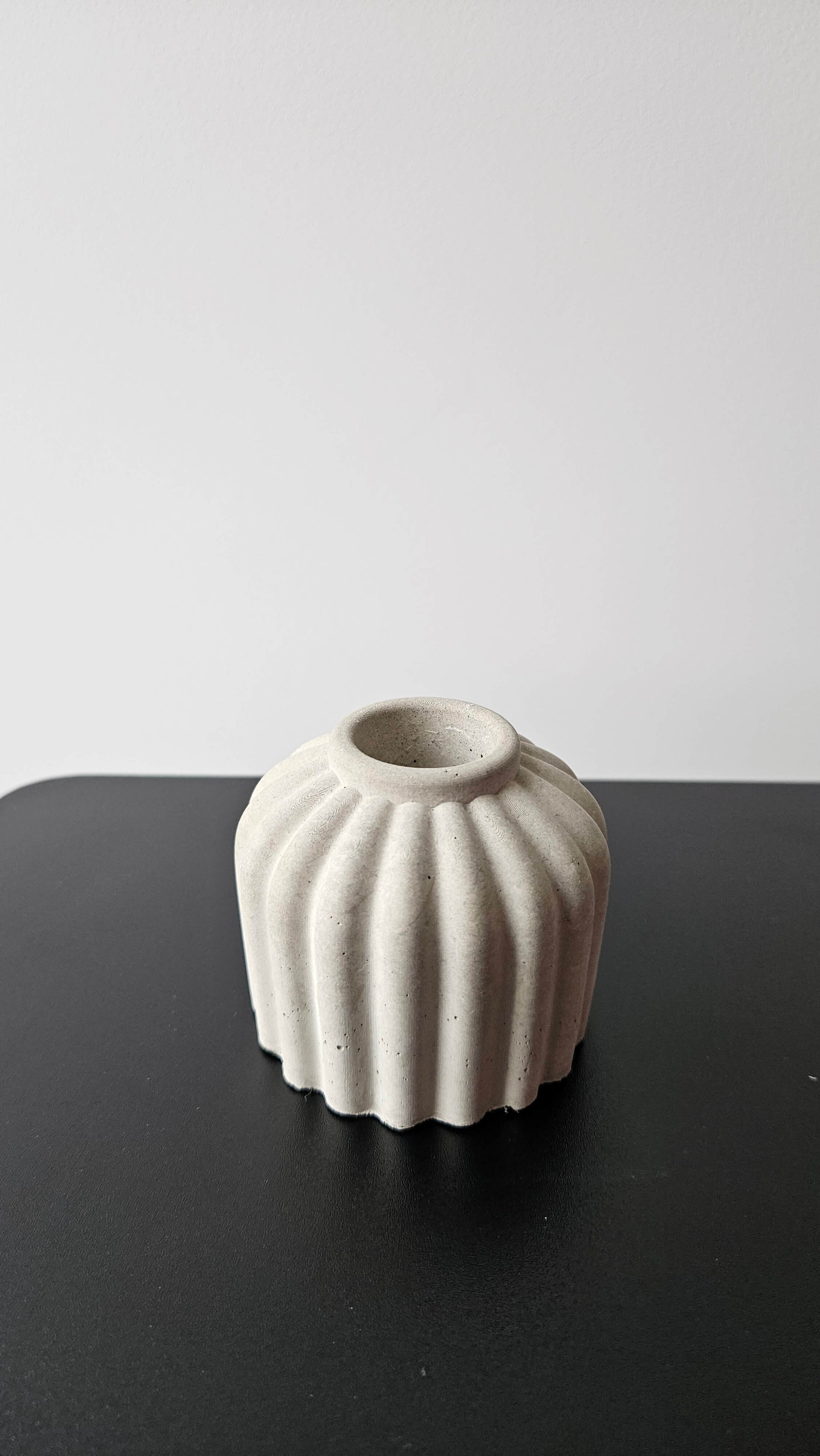 Betoninė žvakidė Aura