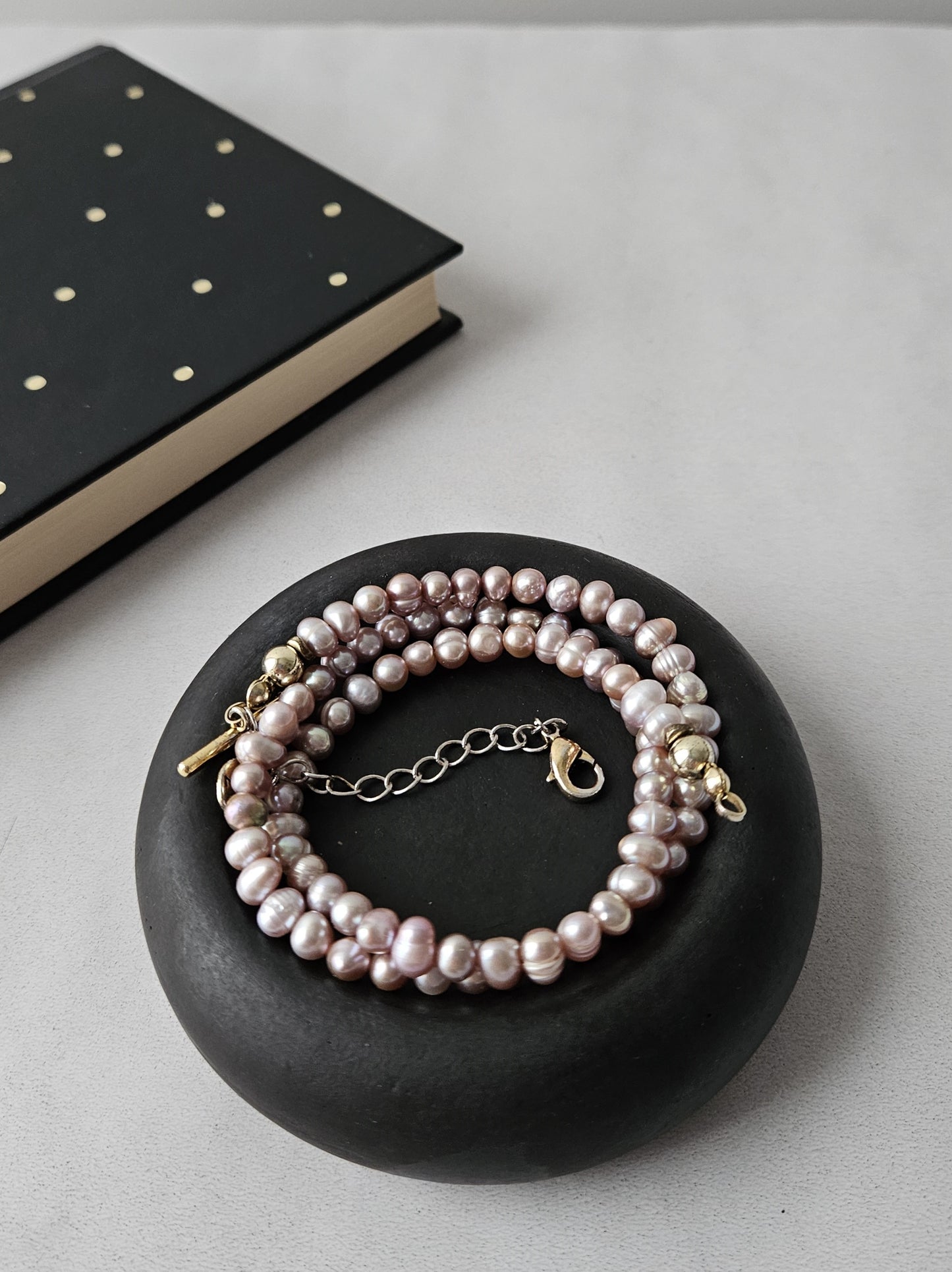 betoninis padėkliukas papuošalams