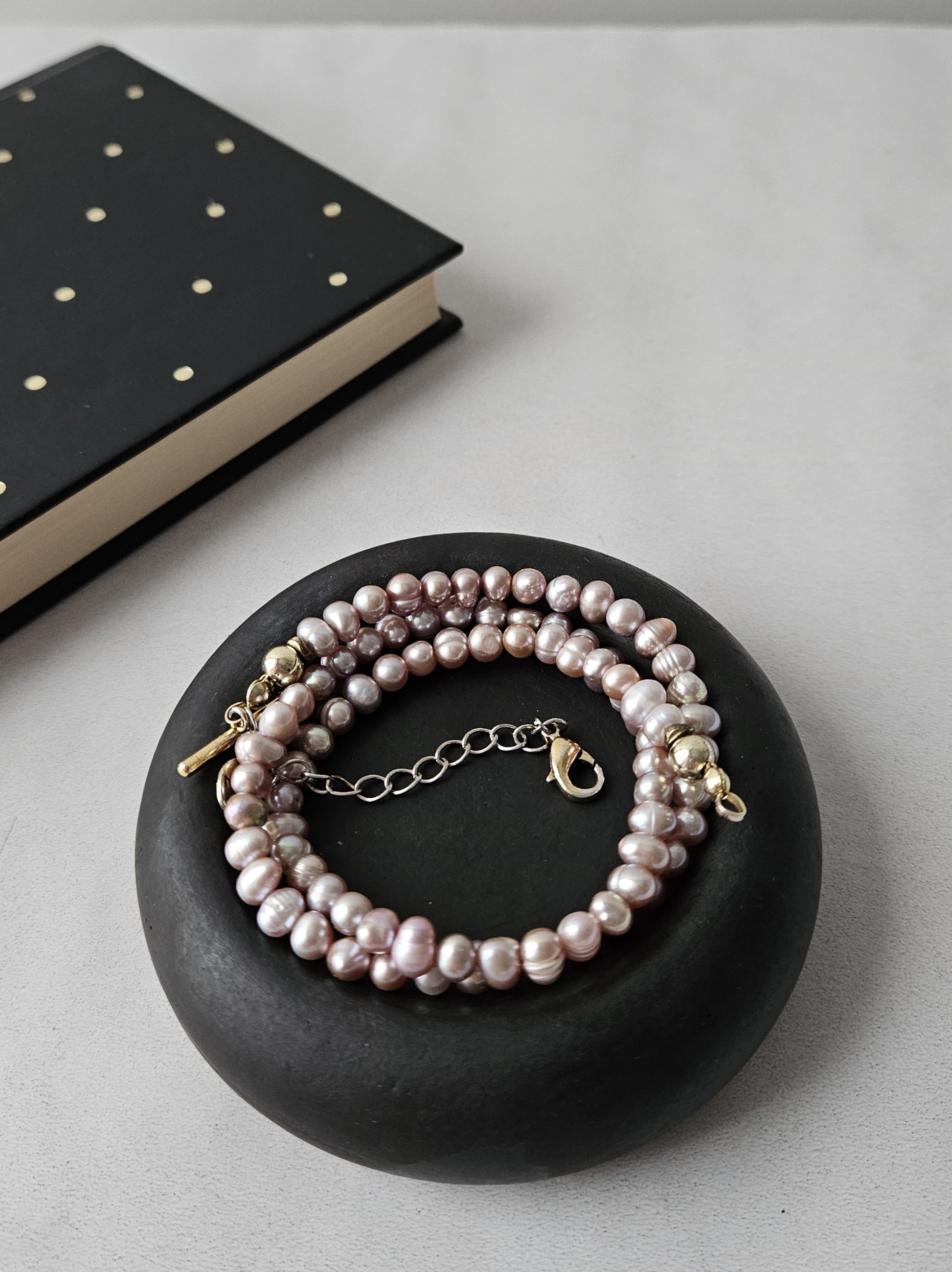 betoninis padėkliukas papuošalams