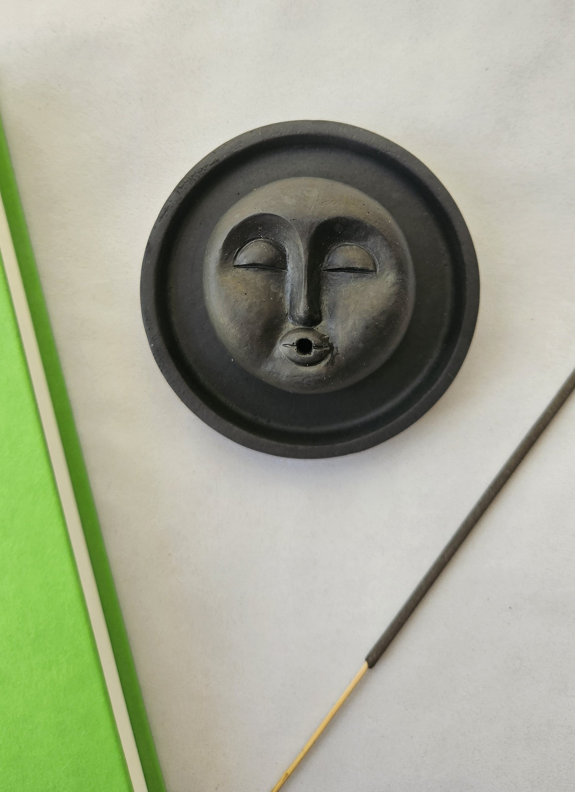 dviejų dalių mini smilkalinė iš betono