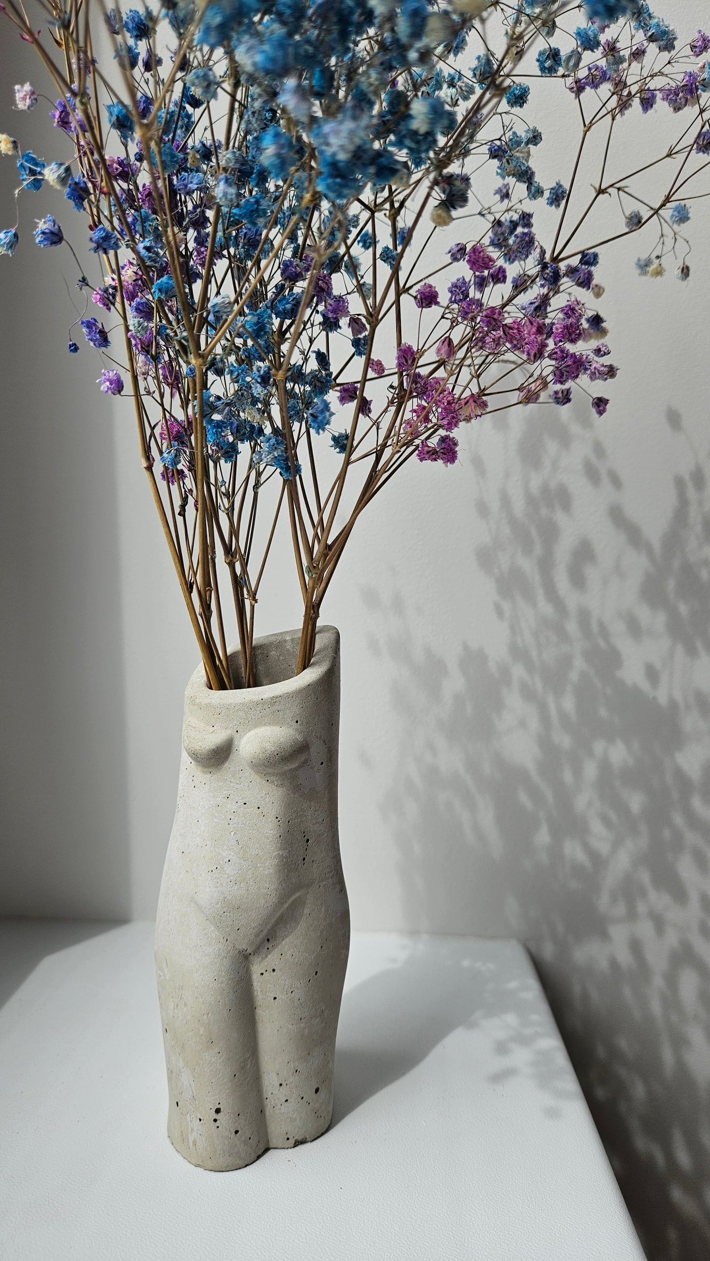 Betonile betoninė vaza Poeme